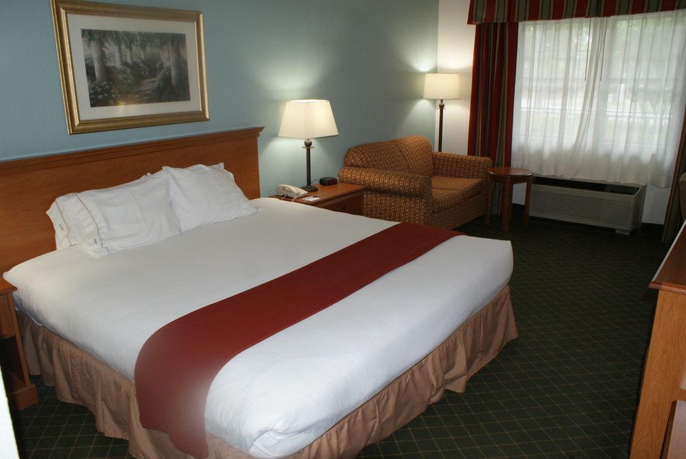 Quality Inn Fayetteville Near Historic Downtown Square Exterior foto